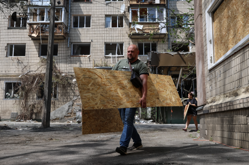 У Києві зросла кількість загиблих через атаку РФ по будинку в Солом'янському районі до 23