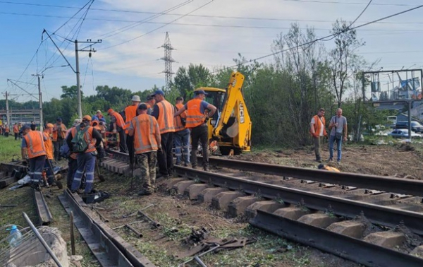 Метро и УЗ восстанавливают пути после атаки, изменены маршруты