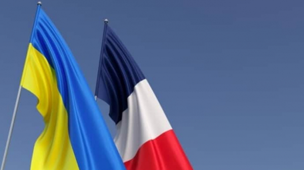 ЗМІ: Київ давно мав застереження щодо перекладачки, яку впіймали за незаконними нотатками