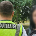 Ее ждут в СБУ: в Киеве женщина выкрикивала в метро "слава России" (фото)