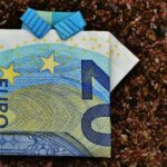 Курс валют в Україні 27 липня 2025 року: скільки коштує долар та євро