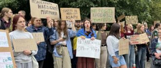 "Не повторіть ганьбу": під парламентом зібралася акція за відновлення незалежності НАБУ і САП