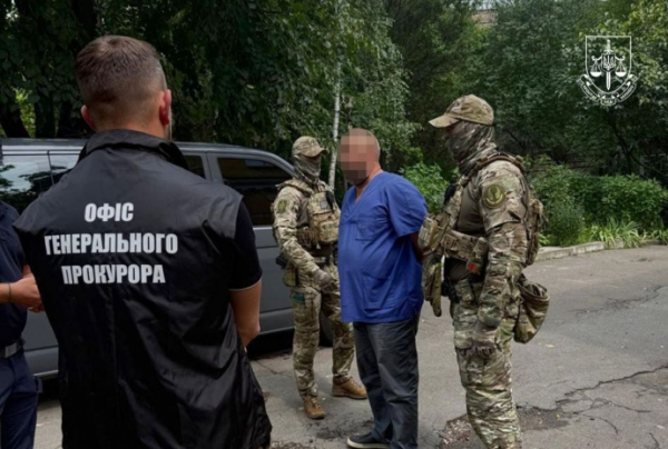 У Києві затримали групу лікарів, яка організовувала незаконний виїзд за кордон для військовозобов’язаних