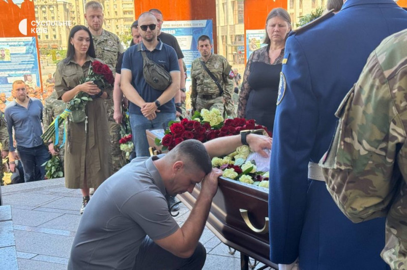 У Києві попрощалися із загиблим командиром штурмової бригади "Лють" Максимом Казбаном