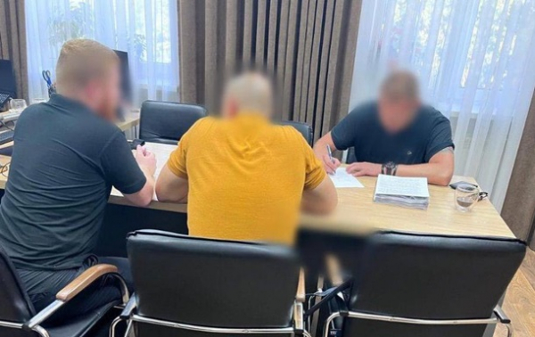 Переплатил более 4,8 млн за генераторы: чиновнику КГГА объявлено подозрение