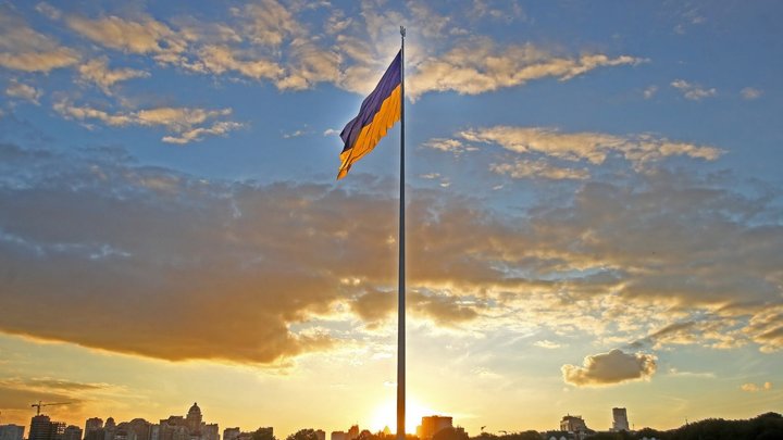 "Київщина — область героїв. Незламна та непохитна": регіон долучився до акції "Прапор єднання"