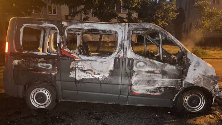 Підпал автівок на замовлення: у Києві затримали двох підозрюваних