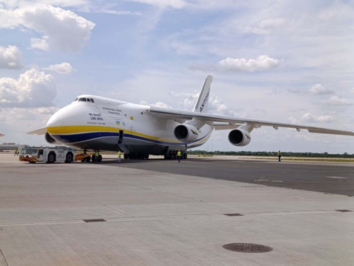 Ан-124-100 Руслан самолет Ан-124-100 UR-82073