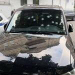 У Києві чоловік стріляв по авто у дворі будинку, його затримали – поліція