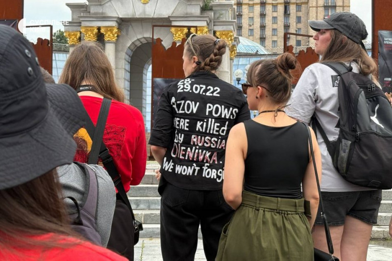 Роковини теракту в Оленівці: в Києві пройшла акція-нагадування про загиблих військовополонених