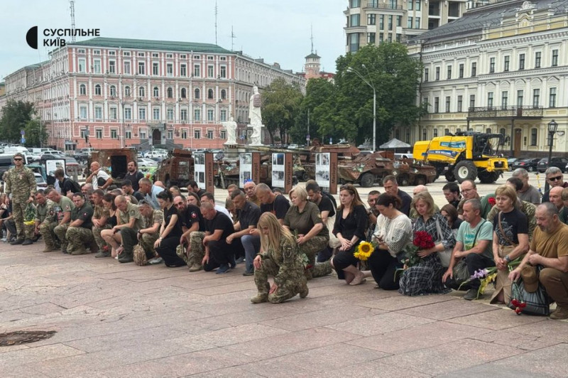 У Києві попрощалися з загиблим на війні лідером "Пласту" і засновником Самооборони Майдану Романом Орищенком