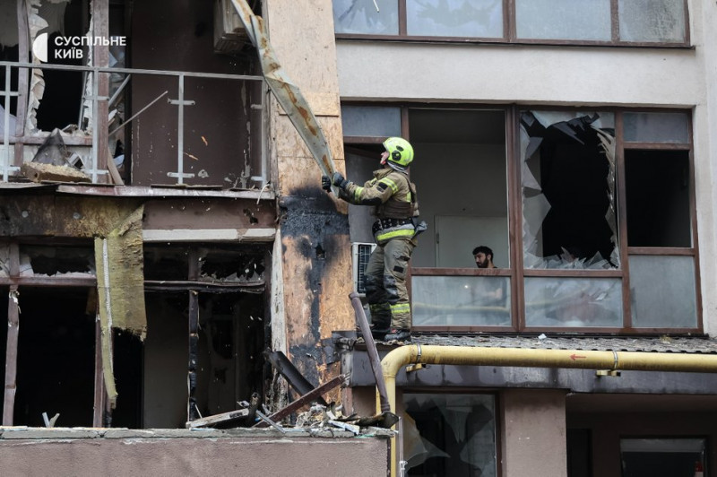 Одна людина загинула, серед постраждалих є дитина: наслідки російської атаки Києва