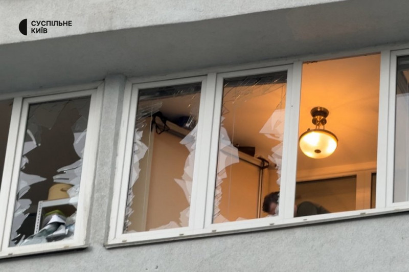 Поранені люди та ушкоджена багатоповерхівка: наслідки нічної атаки РФ на Київ