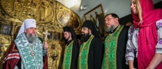 Відбулося перше богослужіння ПЦУ на території печер Києво-Печерської лаври