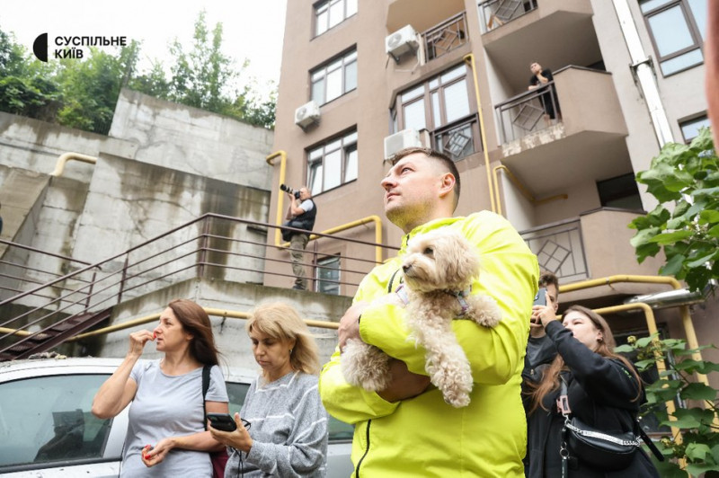Одна людина загинула, серед постраждалих є дитина: наслідки російської атаки Києва