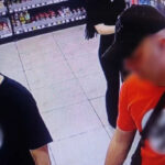 Мужчина вышел в центр Киева с флагом со свастикой: полиция задержала иностранцев (фото)
