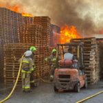 На Київщині під час російської атаки поранена жінка, спалахнула пожежа на підприємстві
