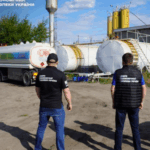 В Киеве обнаружили нелегальную нефтебазу