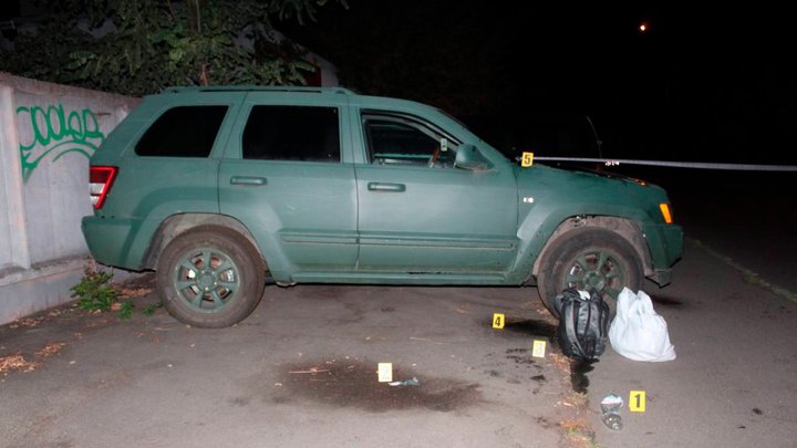 Підпал автівок на замовлення: у Києві затримали двох підозрюваних