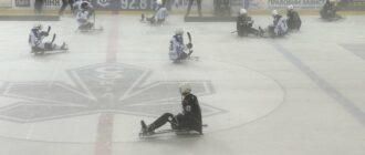 Інклюзивний спорт: у Києві вікрився перший в Україні турнір із парахокею
