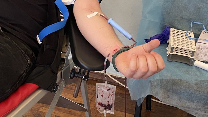 Для військових і цивільних: у столичному Музеї Ханенків провели донацію крові