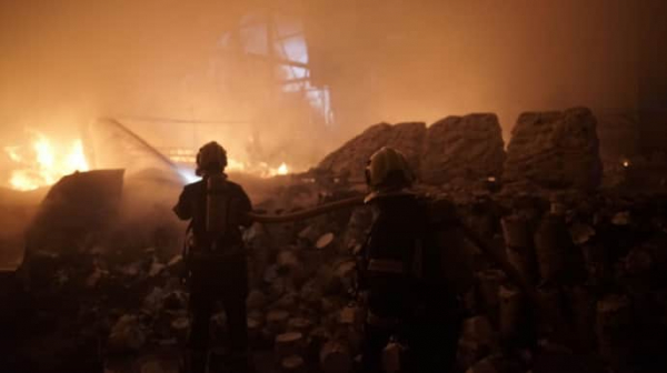 Росія завдала комбінованого удару по Києву: в 4 районах вирують пожежі, є загиблий і поранені