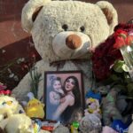 У Києві попрощалися із загиблими дворічною Ангеліною та її мамою Надією