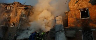 "Із усього четвертого поверху цього крила, мабуть, тільки ми вижили": мешканці будинку в Дарницькому районі про атаку РФ