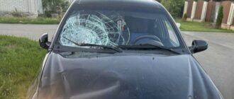 На Київщині водій збив двох дівчат на узбіччі дороги: у поліції заявили, що він був п'яний