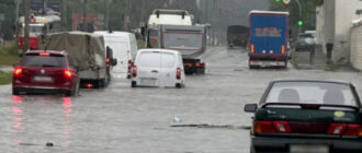 Через залпові зливи у Києві є підтоплення, піднялася вода в річках і каналах