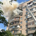 В Киеве мужчина взорвал квартиру, чтобы не впустить полицию