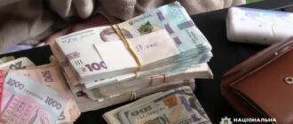 У Києві директорка фірми пропонувала чоловікам "послуги" з бронювання за $8 тисяч
