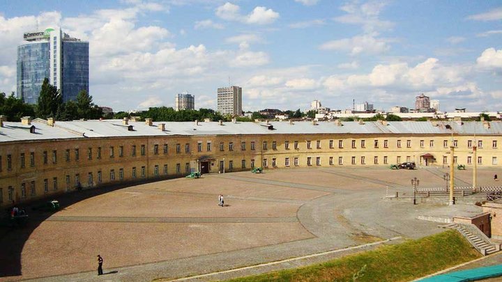Переплатили 50 млн грн на закупівлі інтернет-обладнання для шкіл: хто зі столичних посадовців під підозрою