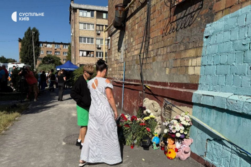 22 загиблих: у Дарницькому районі Києва триває розбір конструкцій