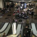 Близько 28 тисяч людей одночасно укривалося в метро під час російських обстрілів — Київський метрополітен