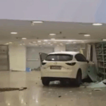 Автомобиль влетел в ТРЦ Ocean Plaza в Киеве