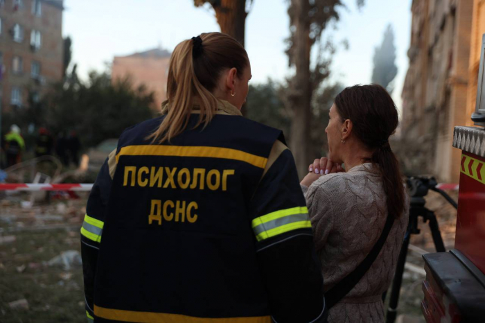 Наслідки російської атаки на Київ. Фото: МВС України / Facebook 