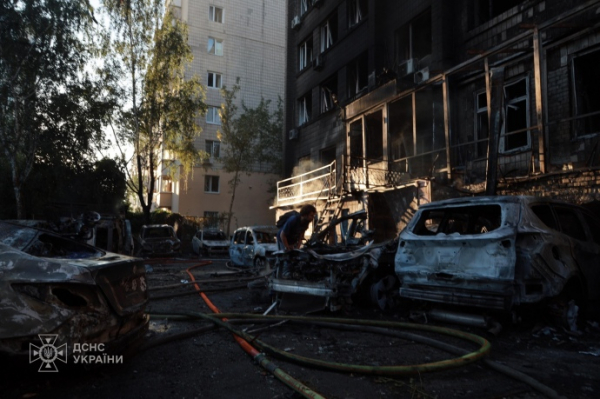 У Києві вже 18 загиблих, серед них 4 дітей, розбір завалів триває 