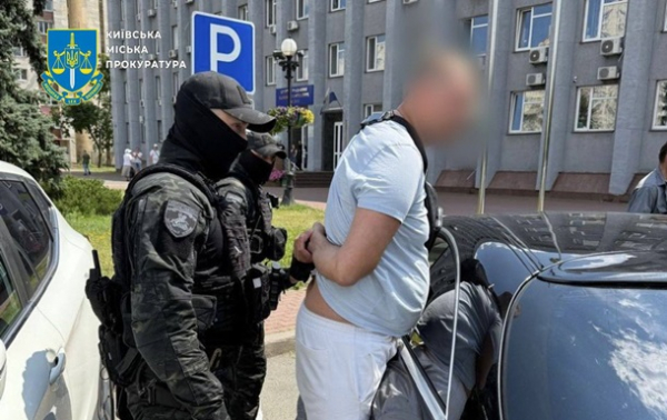 В Киеве раскрыли схему "помощи" уклонистам