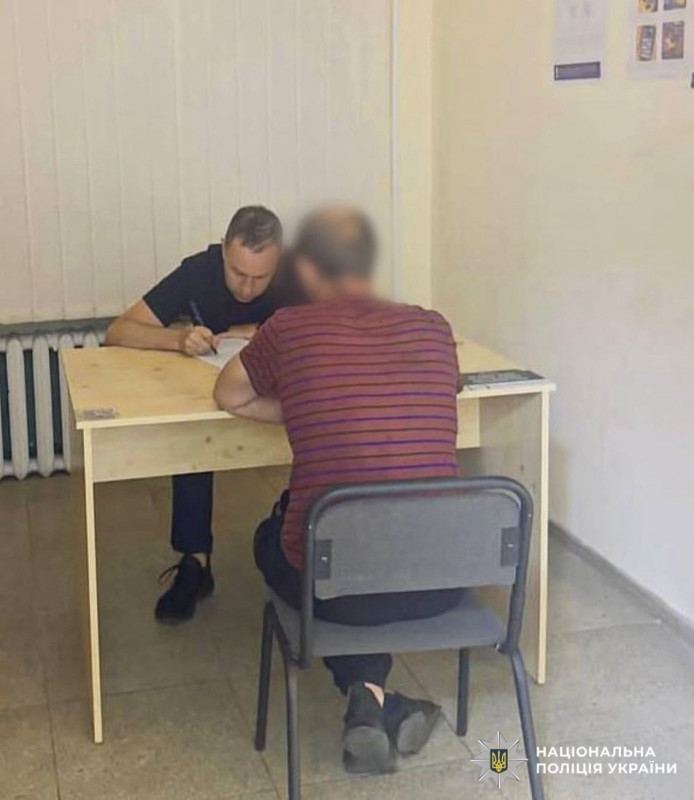 На Київщині водій збив двох дівчат на узбіччі дороги: у поліції заявили, що він був п'яний