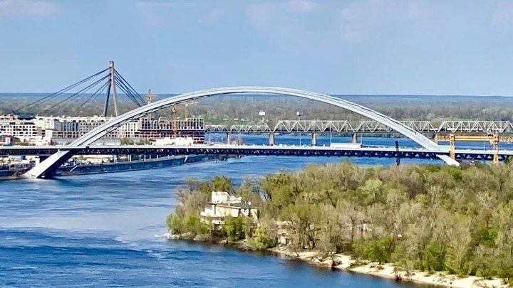 Оборудки навколо будівництва Подільського мосту у Києві: прокуратура через суд хоче стягнути з підрядника 2 млрд грн