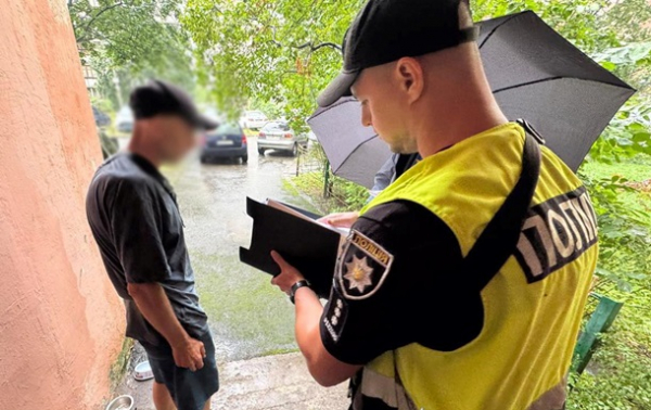 В Киеве мужчина бросил гранату, его задержали