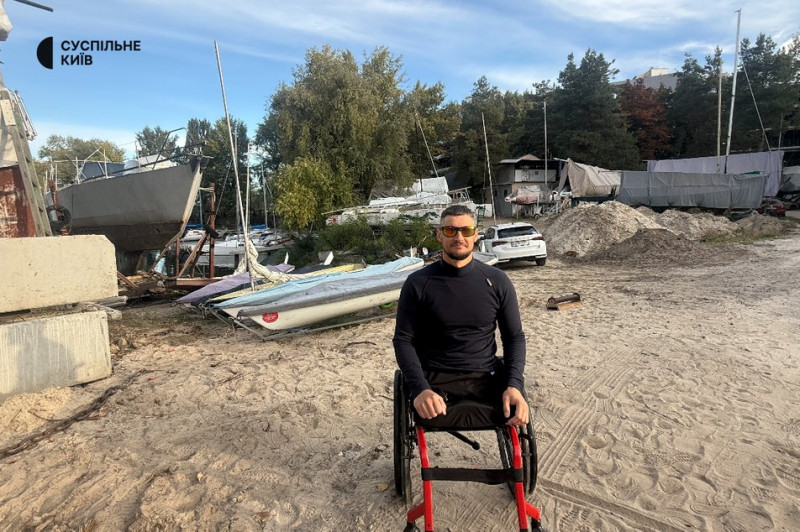"На добрий спомин": у Києві проводять регату на честь полеглих воїнів