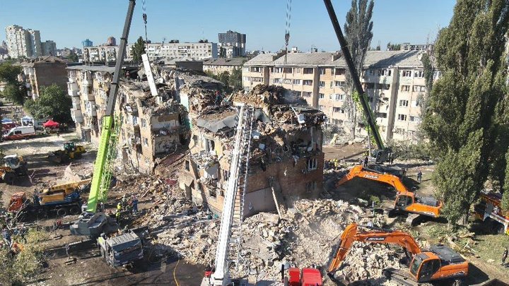 Звернулися майже 900 киян: у столиці оформлюють допомогу жителям та ліквідовують наслідки атаки