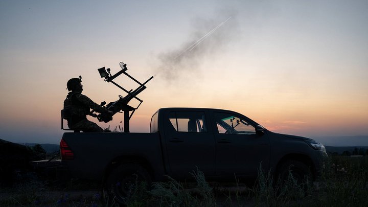 На Київщині пошкоджений приватний будинок та авто через атаку РФ