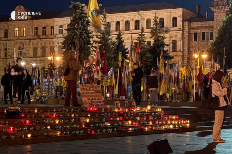 Вогні пам'яті запалили на Майдані Незалежності у Києві