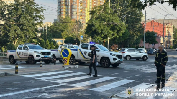 У Києві після нічної атаки перекрили рух на кількох вулицях