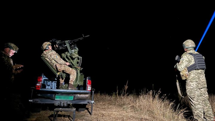 У Києві вночі лунали вибухи: місто та область опинилися під атакою російськиї дронів