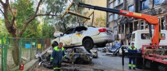 У Києві за пів року прибрали майже 1700 занедбаних чи пошкоджених обстрілами РФ автівок