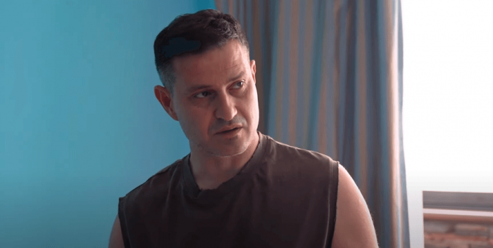 Ахтем Сеитаблаев показал свою квартиру